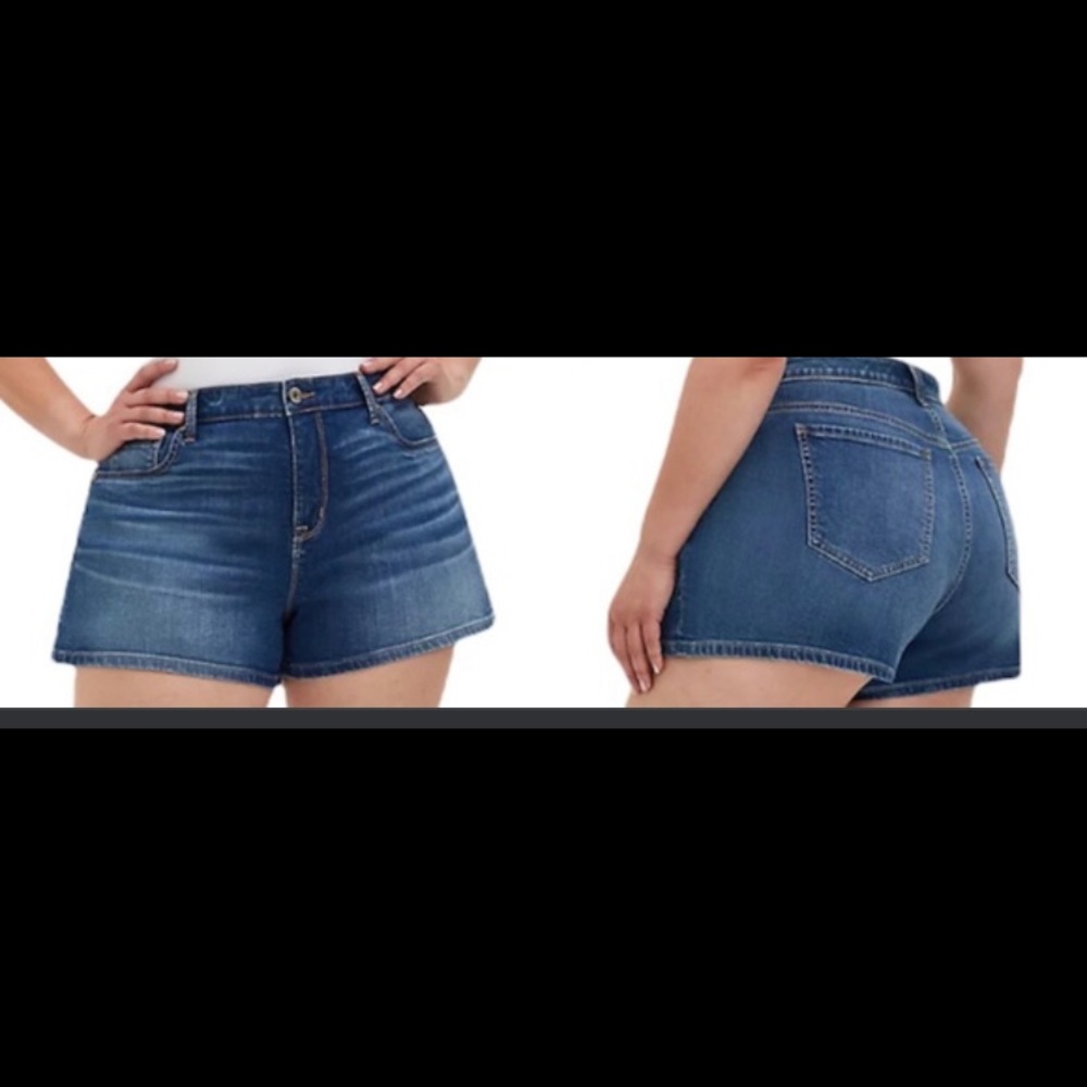 Torrid high rise a line jean shorts (size 16)